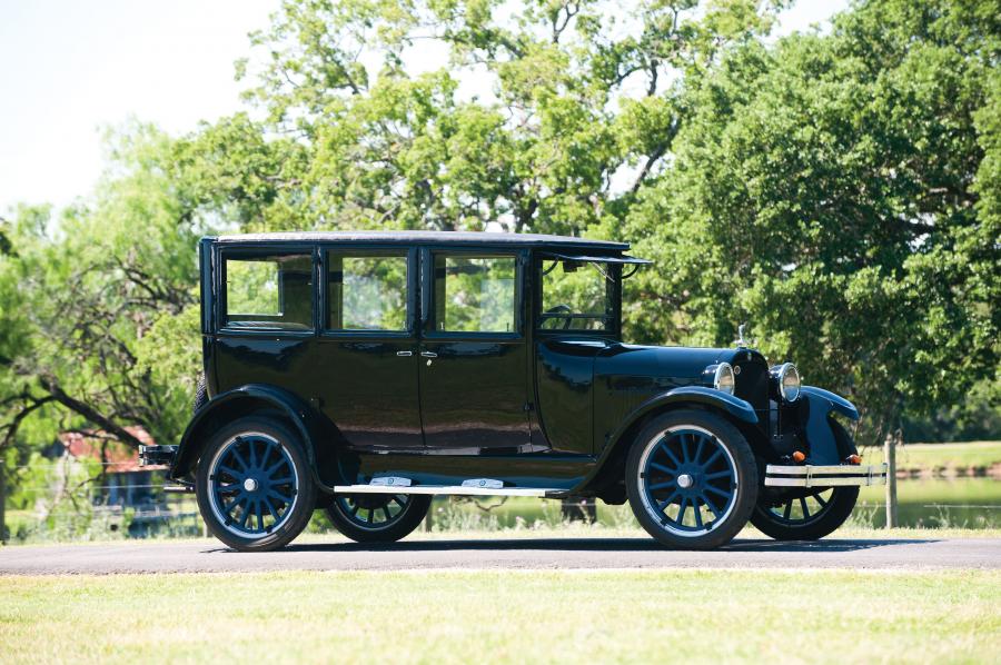  Dodge Series 116 Special Sedan 1925 года  (фото 1 из 25)